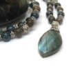 Collier Viśhuddha Cyanite Labradorite naturelles